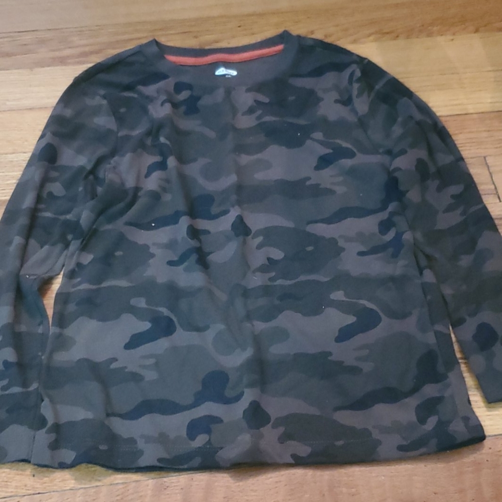 Boys camo top
